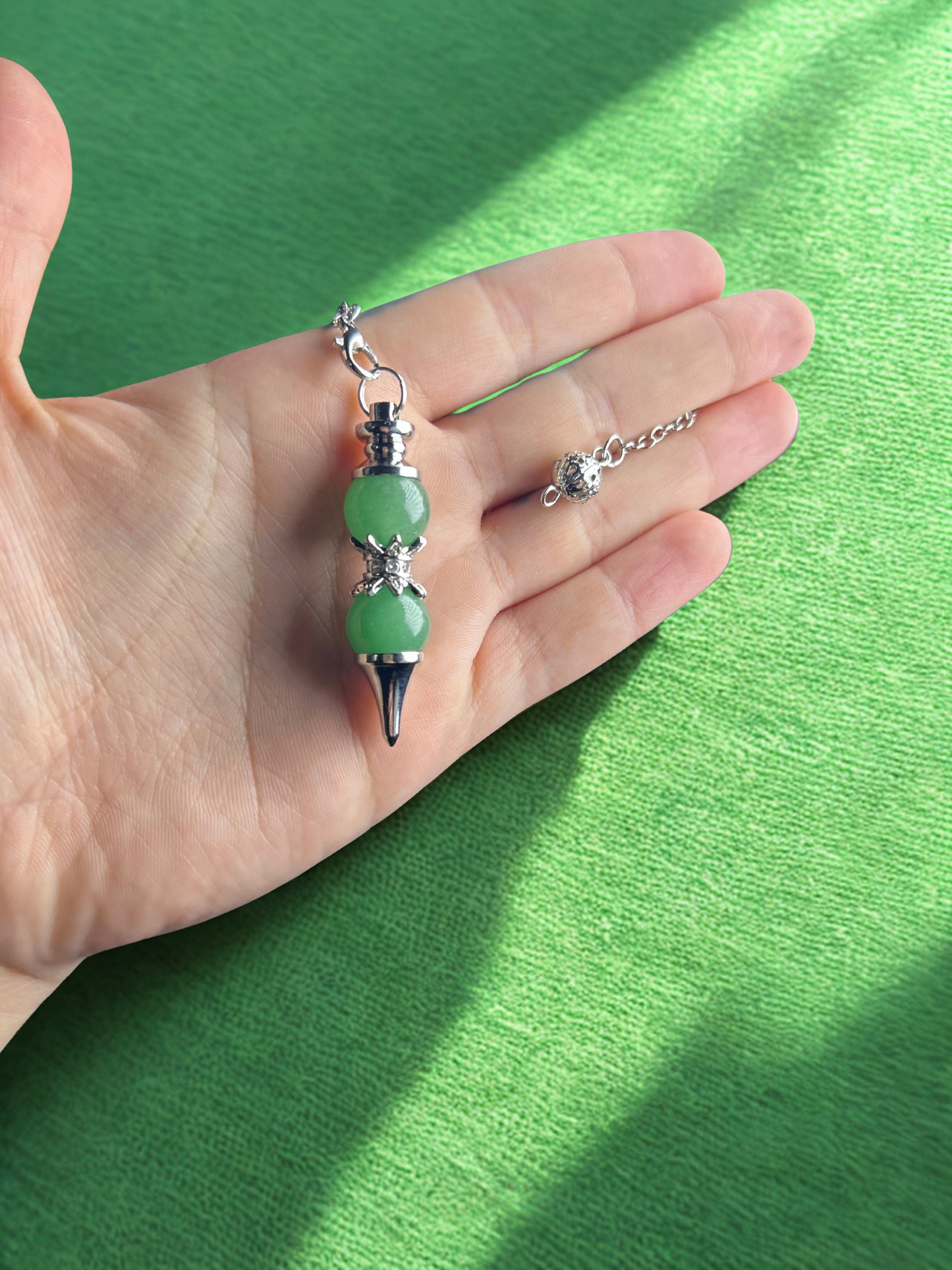 🍀 Pendule “Prosperia” – Aventurine Verte Travaillée, Chance & Abondance